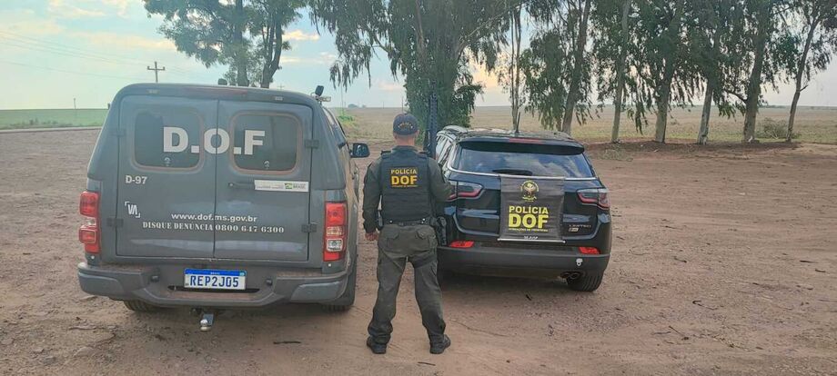 Veículo roubado é recuperado pelo DOF em bloqueio na MS-289