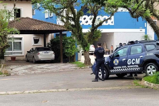 Câmera flagra criminosos que invadiram casa de Bruna Biancardi