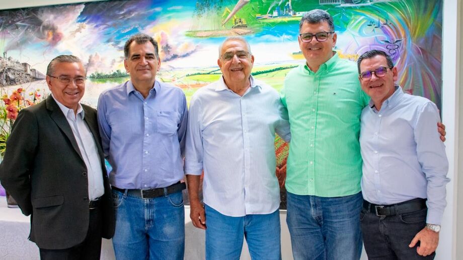 O presidente do Tribunal de Contas de Mato Grosso do Sul (TCE-MS), conselheiro Jerson Domingos, recebeu presidente do Hospital de Câncer Alfredo Abrão, Amilcar Silva, e os conselheiros curador, Marcelino Duarte e Álvaro Scriptore Filho