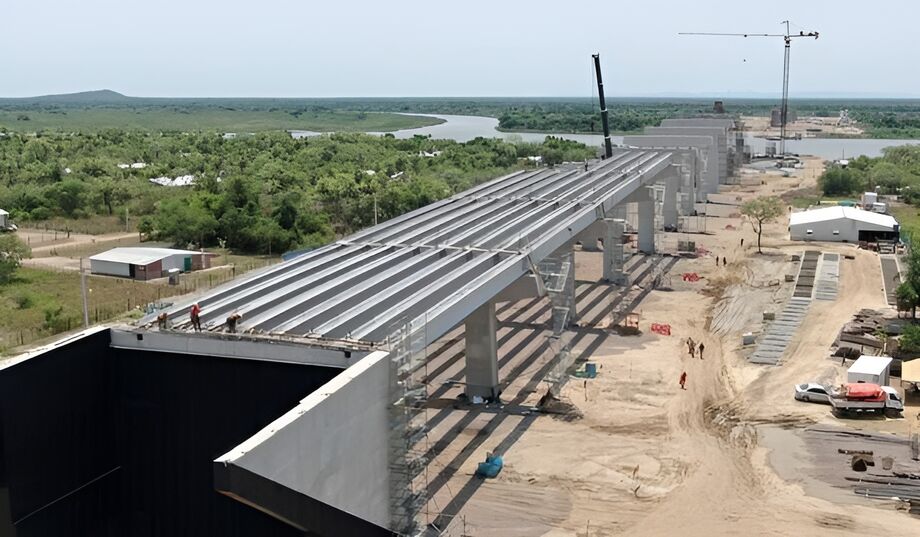 Ponte já está com 40% da obra concluída; do lado brasileiro, empresas foram contratadas pelo DNIT .