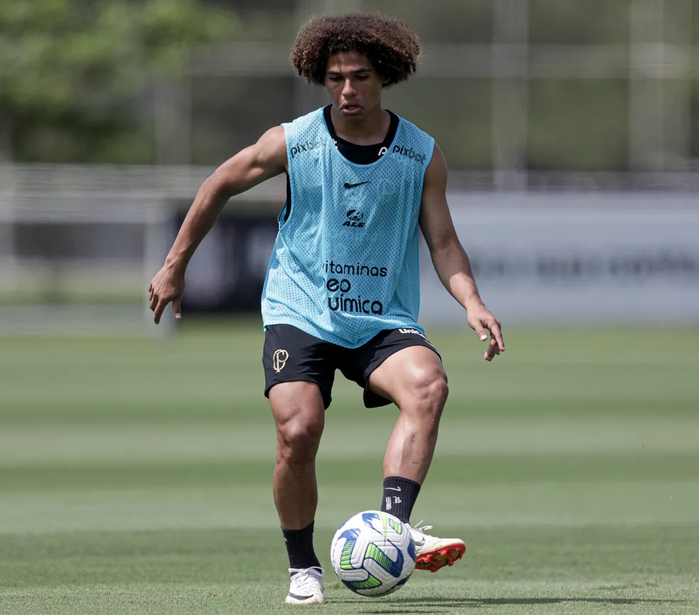 Biro em treino do Corinthians