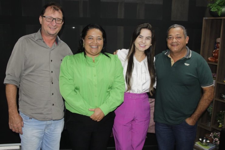 Mara Caseiro (PSDB) recebeu em seu gabinete, os vereadores Gerson Gordo, Joceana Rosa e Ademilson Junqueira