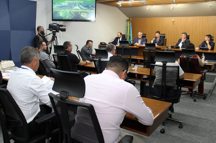 Comissão de Meio Ambiente realizou reunião na tarde desta terça-feira no plenarinho da Assembleia Legislativa