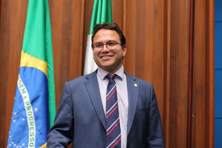 Deputado Pedrossian Neto no plenário da Assembleia Legislativa de MS