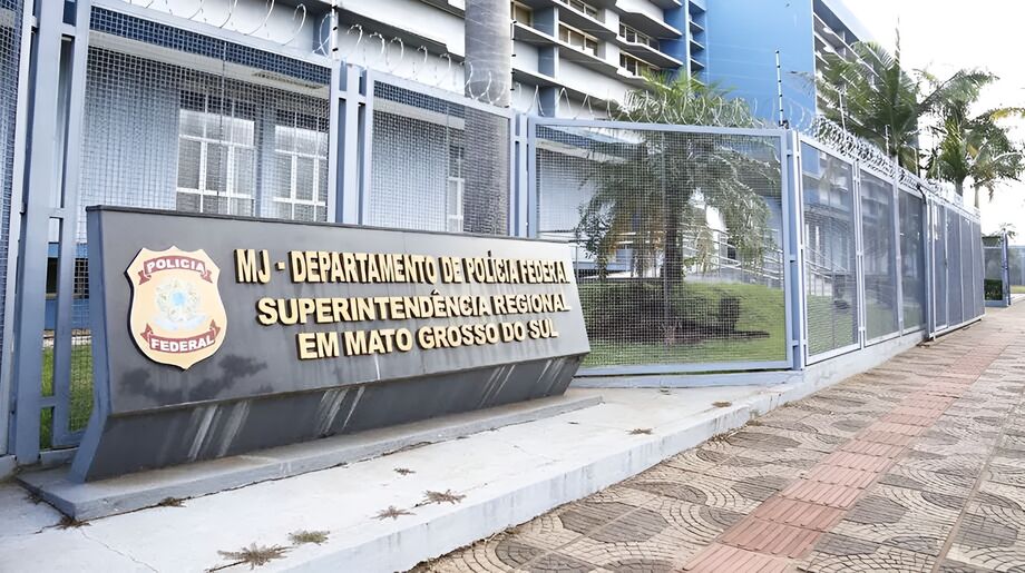 O criminoso, junto com os materiais apreendidos, foram encaminhados à Superintendência Regional da Polícia Federal de Mato Grosso do Sul
