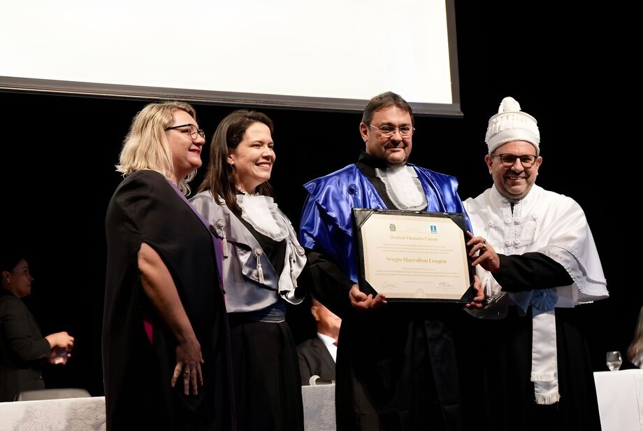 Sérgio Longen recebeu o título de Doutor Honoris Causa