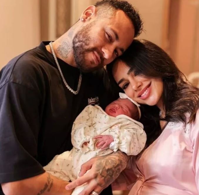 Bruna Biancardi rebate críticas após não seguir protocolo de segurança com filha de 1 mês em carro