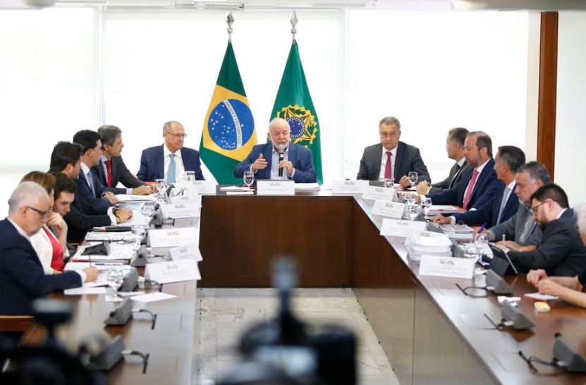 Lula durante reunião ministerial nesta sexta-feira.