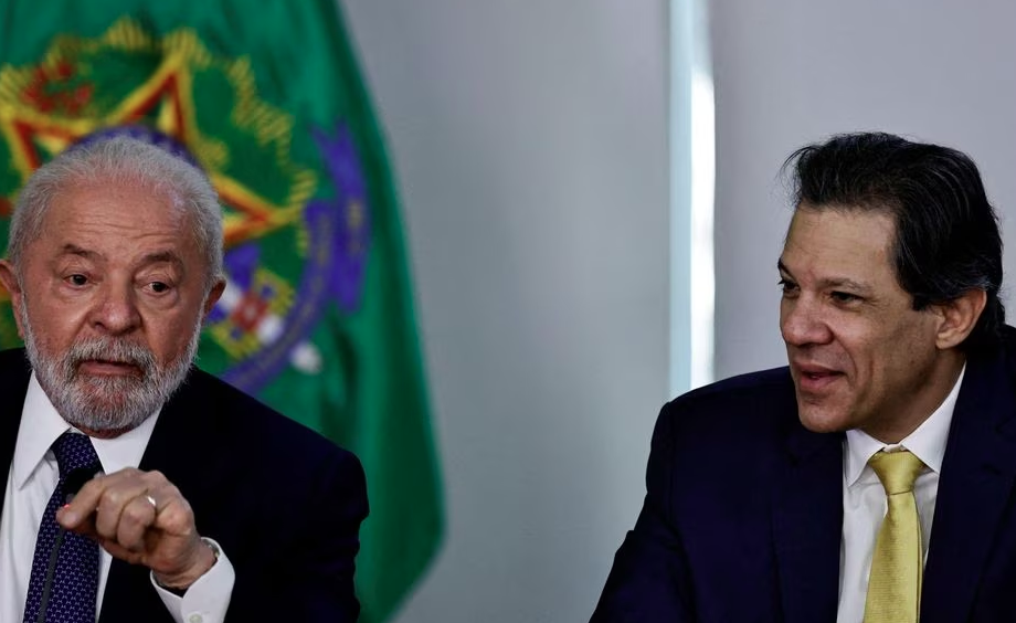 Haddad tenta convencer Lula a não desistir da meta de zerar o déficit fiscal em 2024