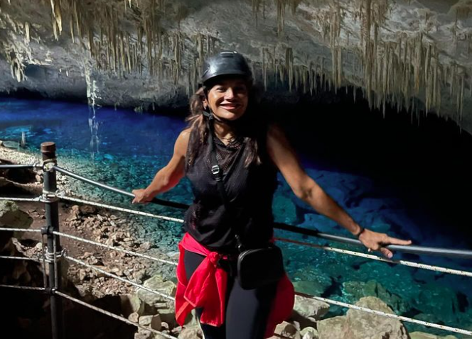 À espera da abertura do CineSur, Dira Paes se aventura nas belezas de Bonito