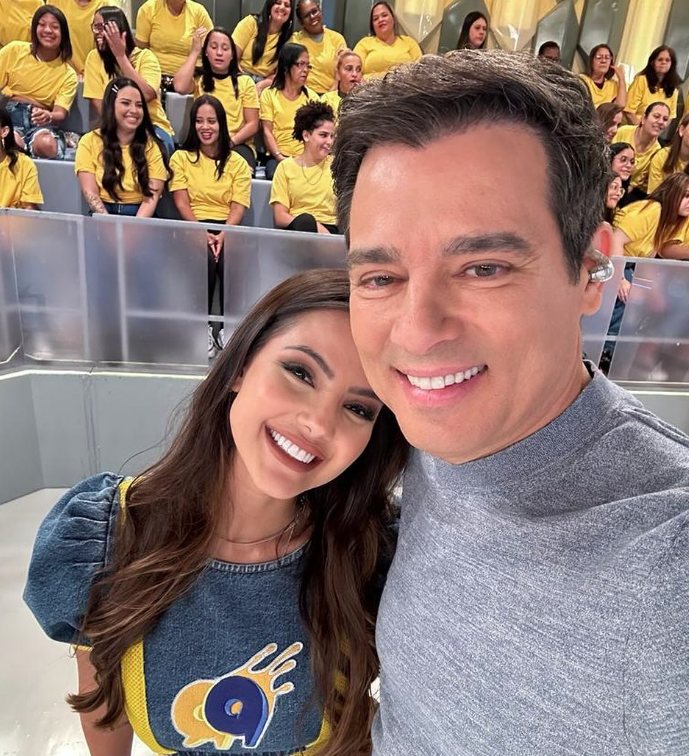 Celso Portiolli lamenta morte de Luana Andrade, assistente de palco do 'Domingo Legal'