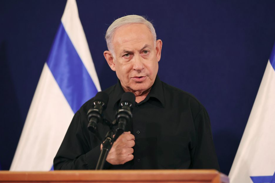 Primeiro-ministro de Israel, Binyamin Netanyahu fala com a imprensa em Tel Aviv.