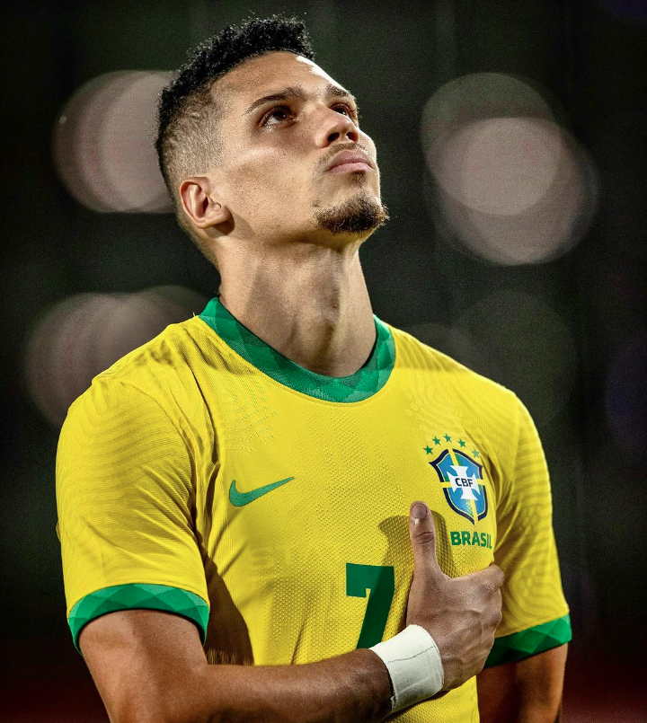 Paulinho, do Galo, é vítima de intolerância religiosa após estreia na seleção