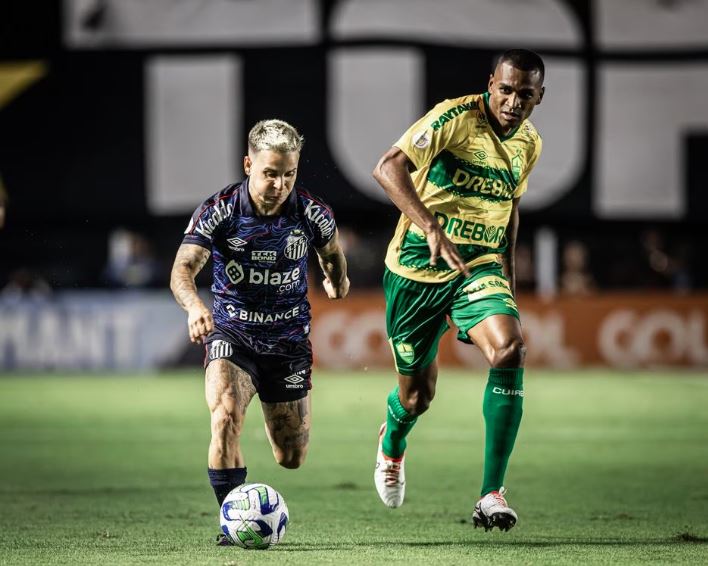 Soteldo em ação pelo Santos contra o Cuiabá