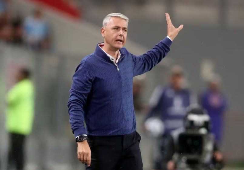 Técnico Tiago Nunes assume o Botafogo após passagem pelo peruano Sporting Cristal