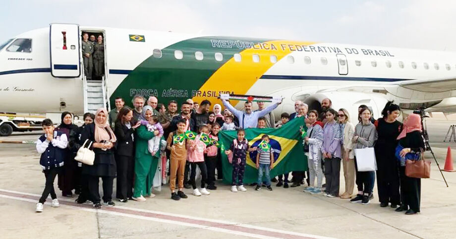 Brasileiros repatriados de Gaza já estão a caminho do Brasil 