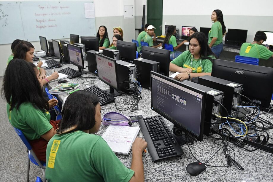 O prédio, que já recebeu gerações de estudantes, foi completamente reformado, o que abriu caminhos para novas necessidades e possibilidades dos aluno