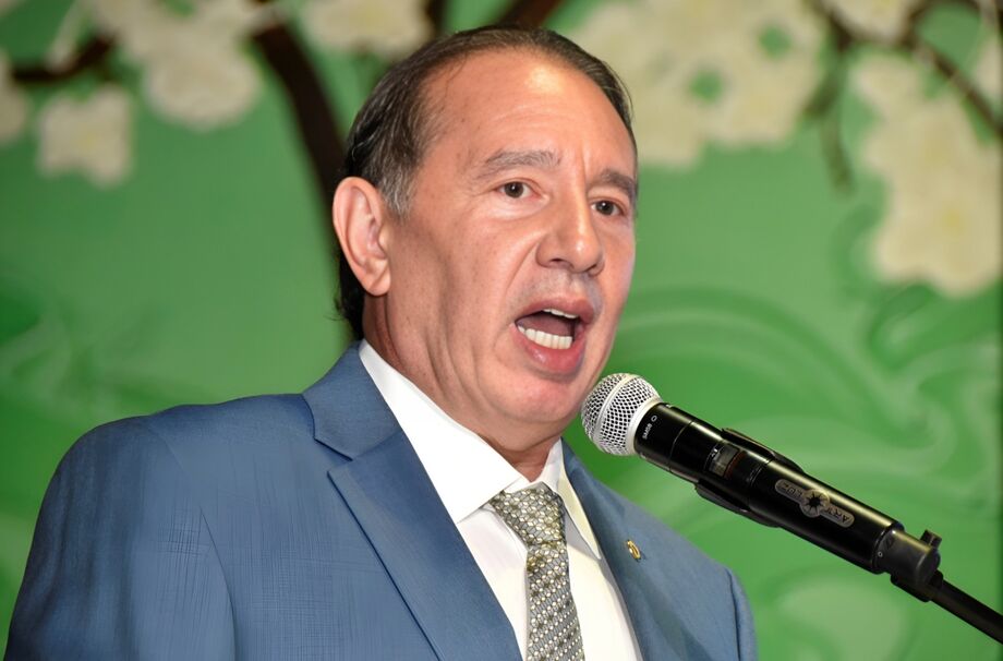 Discurso do Presidente da ALEMS: O presidente da ALEMS, deputado Gerson Claro, destacou o papel do Parlamento no desenvolvimento do estado e a colaboração entre os deputados.