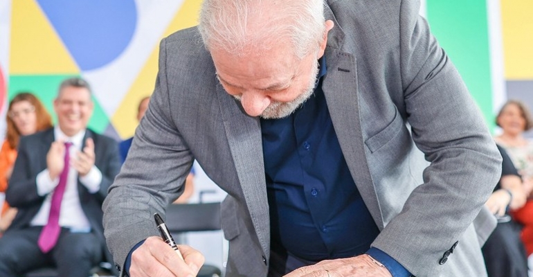 Em Vitória para Haddad, Lula veta estender desoneração da folha de pagamento de forma integral