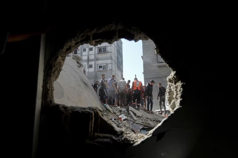 Ministério da Saúde de Gaza relata que mais de 9.400 palestinos morreram no território durante quase um mês de conflitos