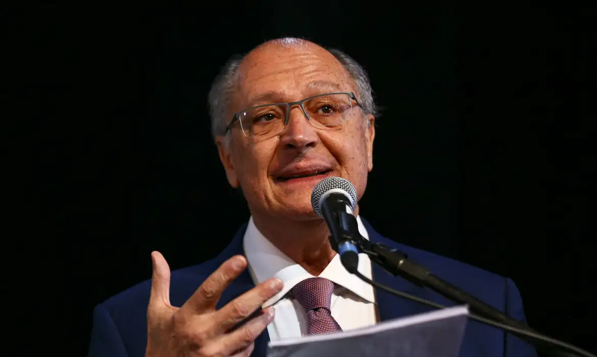 'Nós queremos negociação, é urgente. O bom é que se resolva nos próximos dias', afirmou Alckmin