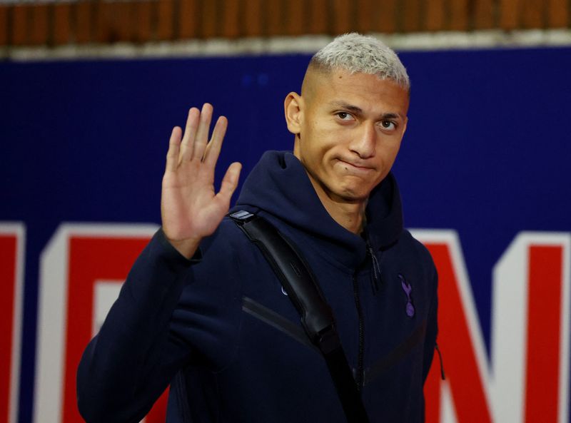 Richarlison diz que passará por cirurgia no púbis, mas não aponta data