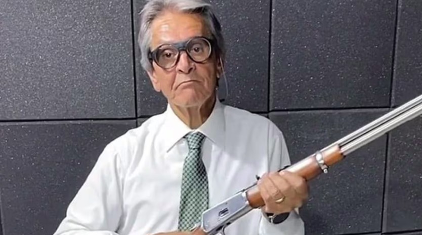 O ex-deputado Roberto Jefferson, que às vésperas do 2º turno disparou contra agentes da PF que foram até sua casa para cumprir mandado de prisão