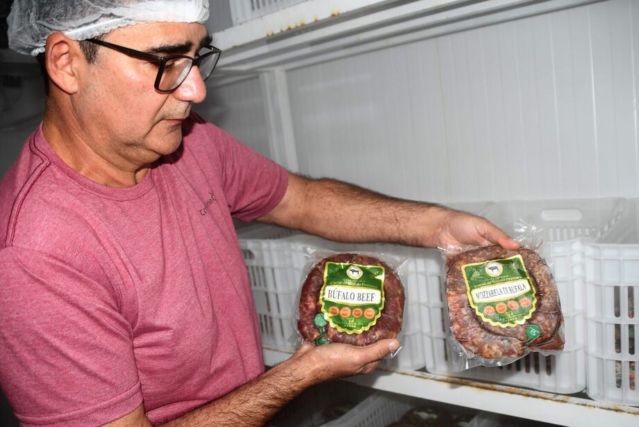 A agroindústria de subproduto de carne de bubalino Búfalo Beef já nasceu com o Selo de Inspeção Municipal (SIM)