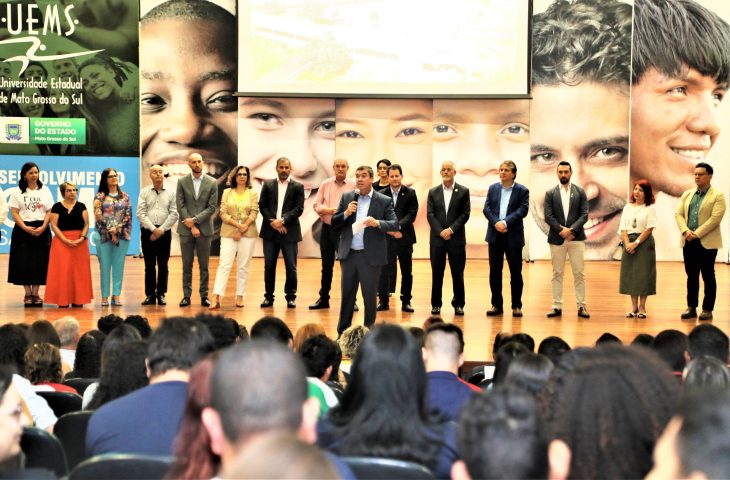 Governador anuncia novos cursos e Centro de Saúde que será referência para autistas