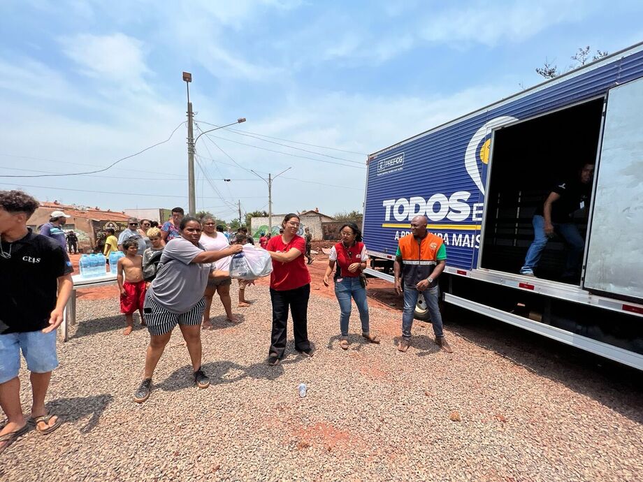 Atendimento aos moradores da Comunidade Mandela continua no fim de semana com plantão da SAS