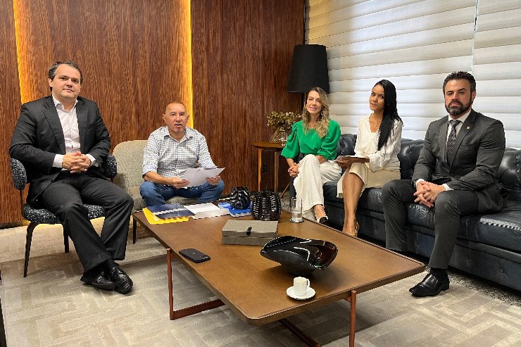 Presidente Gerson, durante reunião com representantes de instituições, esta manhã 05/12/2023