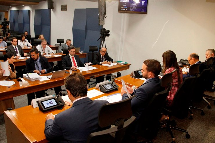 Reunião foi realizada na manhã desta quarta-feira, no plenarinho Nelito Câmara