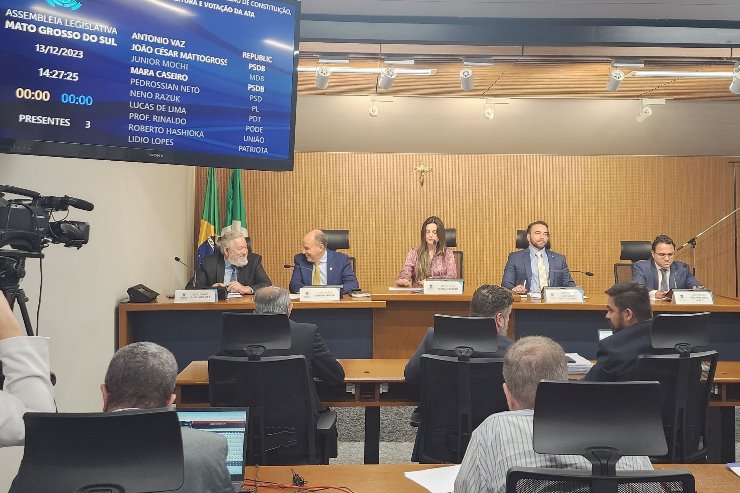 CCJR realizou 35 sessões e analisou 512 proposições legislativas só este ano