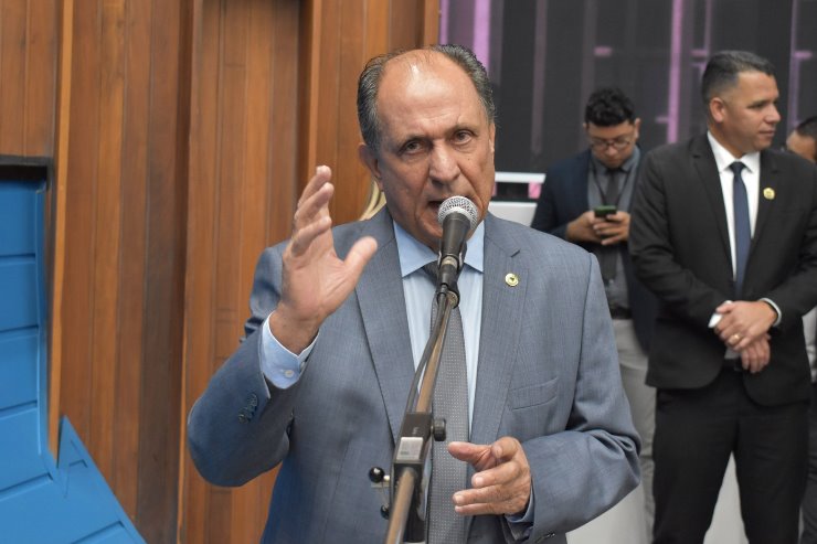 Zé Teixeira solicita ações para atender Jardim e Dourados