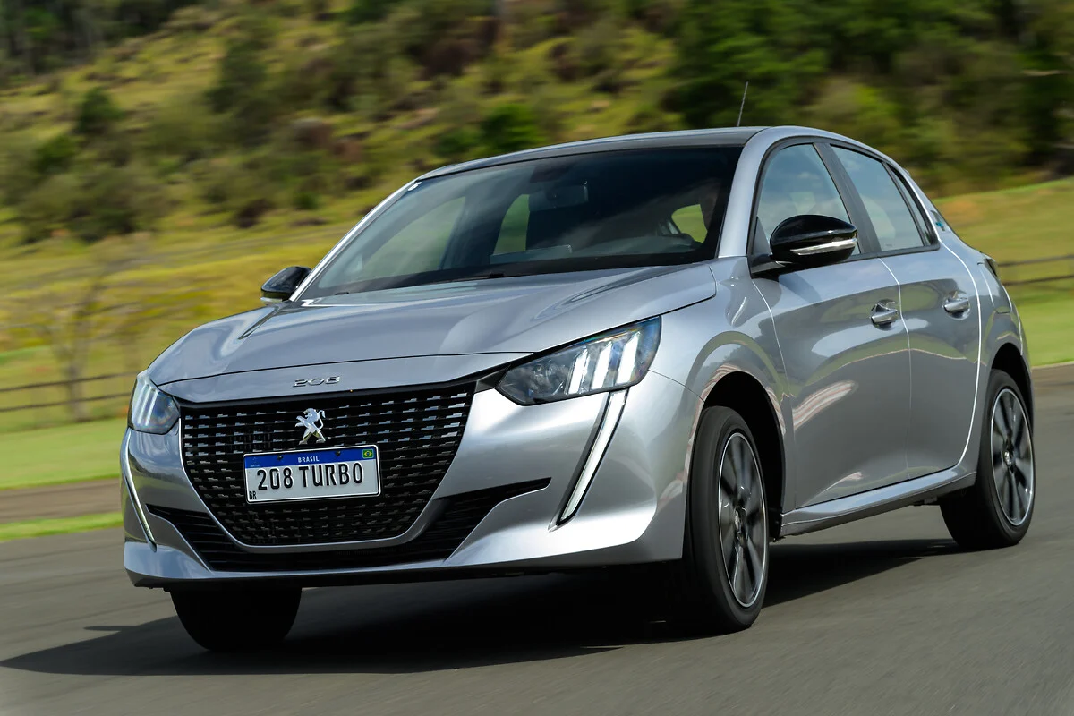 Peugeot 208 está disponível a partir de R$73.990