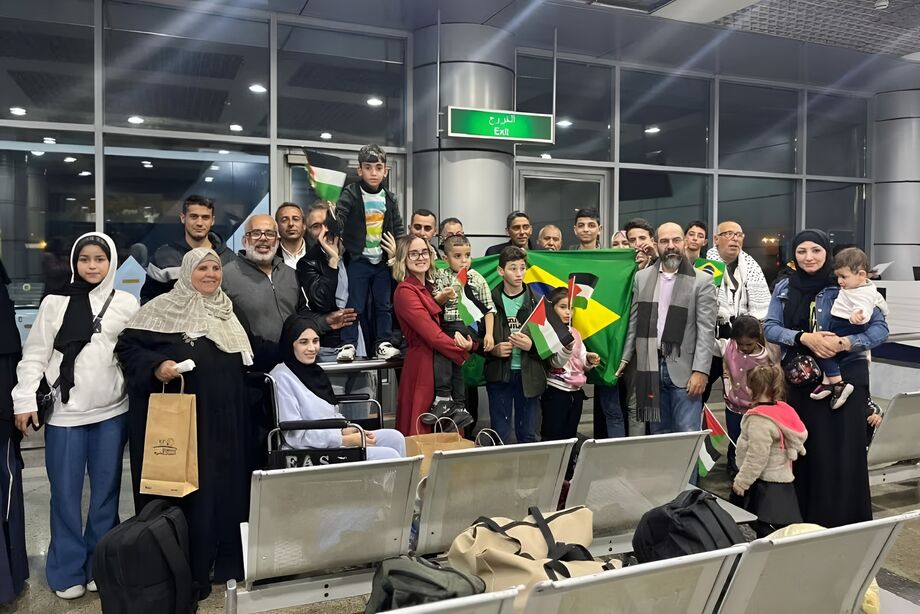 Repatriados da Faixa de Gaza participam de almoço de boas-vindas com o presidente Lula