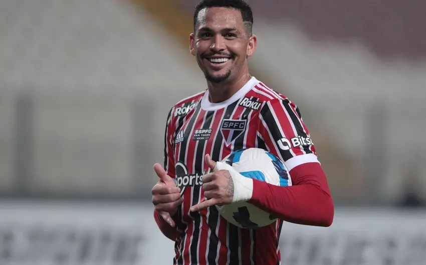 Luciano renova com o São Paulo até 2026 e diz que identificação com o clube é enorme