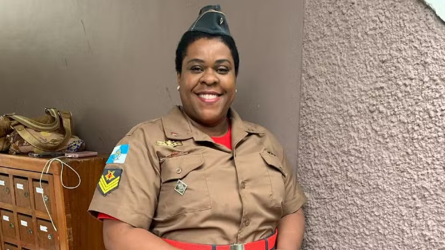 Cacau Protásio foi vítima de racismo ao usar farda do Corpo de Bombeiros do Rio de Janeiro na gravação do filme Juntos e Enrolados, em 2019