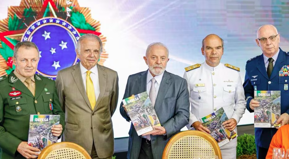 Almoço do presidente Lula com os comandantes das Forças Armadas e o ministro da Defesa, José Múcio