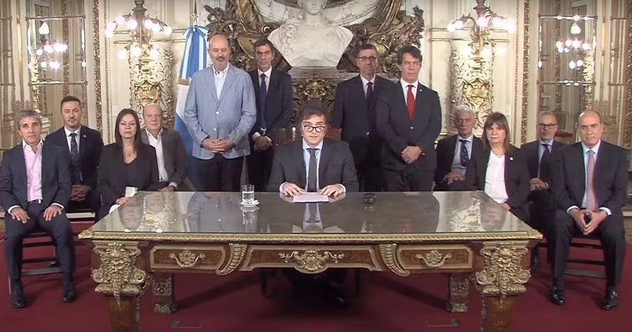 Governo Milei irá demitir 5 mil funcionários temporários da administração federal e outros órgãos públicos da Argentina.