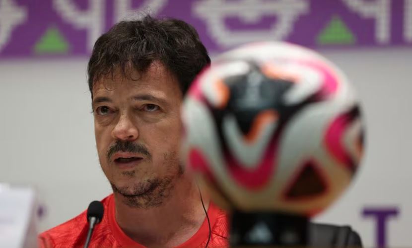 Fernando Diniz comenta preparação para estreia no Mundial de Clubes, contra o Al Ahly.
