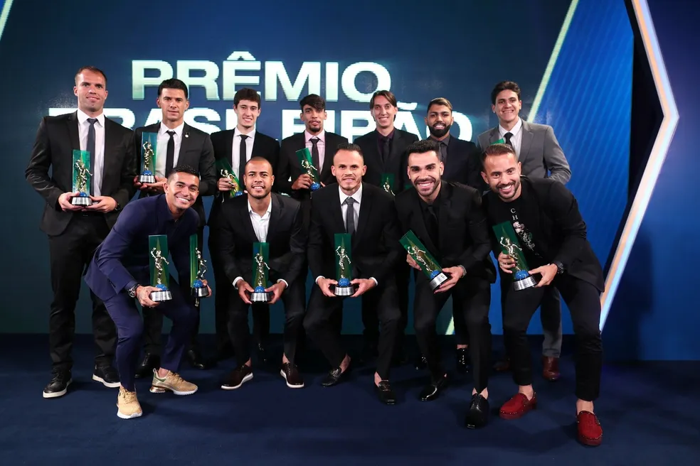 Festa de premiação dos melhores do Brasileirão acontece apenas em 2024, informa CBF