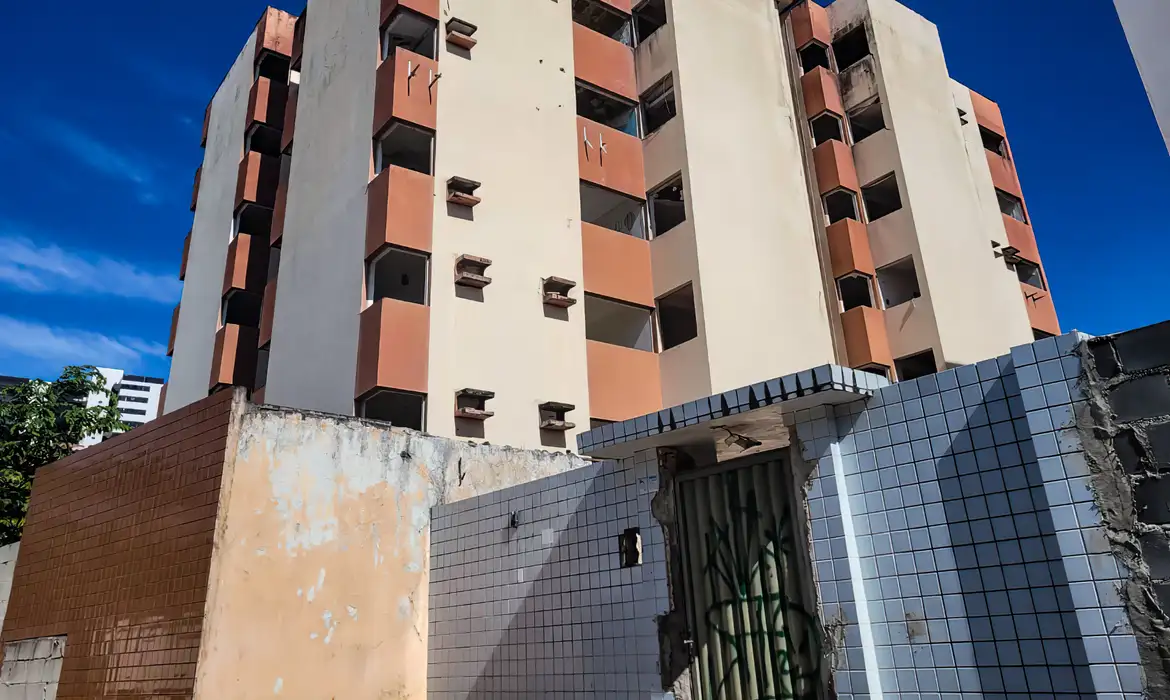 Afundamento do solo diminui para 0,3 cm por hora em Maceió