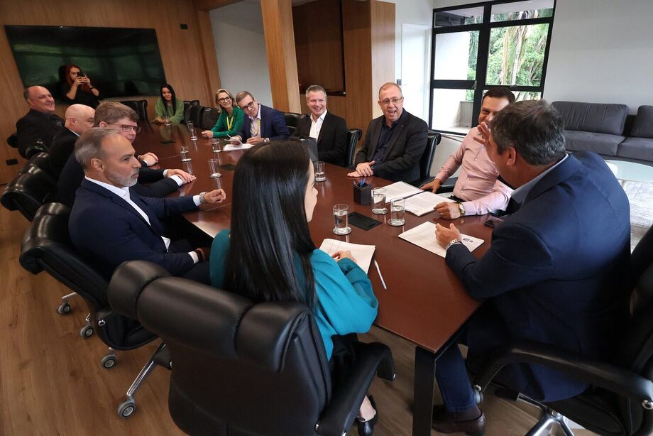 A reunião aconteceu hoje