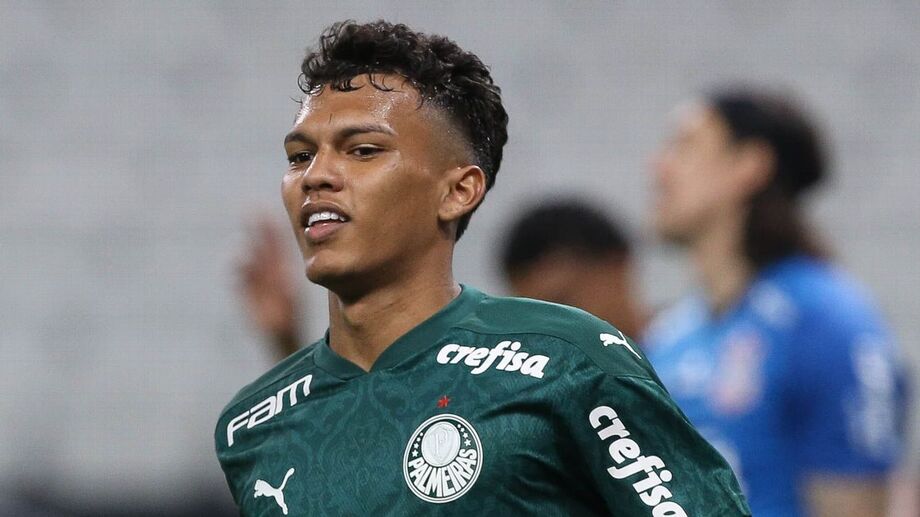 Gabriel Veron é anunciado no Cruzeiro após recusar proposta do Corinthians