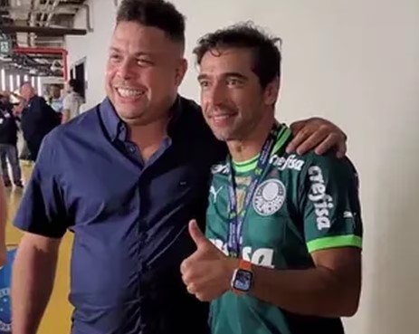 Ronaldo é tietado por Abel Ferreira após Cruzeiro x Palmeiras