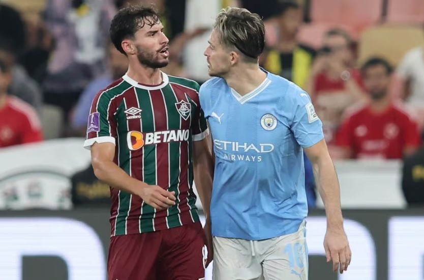 Confusão na final do Mundial começou com Grealish e Martinelli.