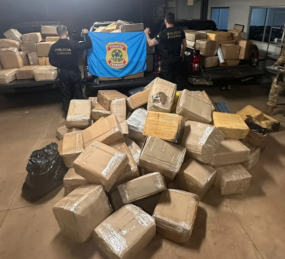 A apreensão da droga ocorreu na tarde desta sexta-feira (1).