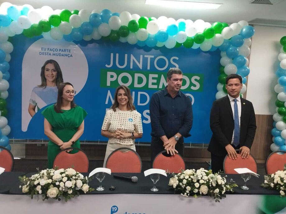 A presidente do Podemos, Renata Abreu; Soraya Thronicke; o governador Eduardo Riedel e o senador Rodrigo Cunha