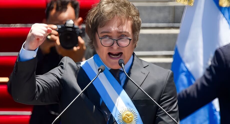 O presidente da Argentina, Javier Milei, discursa no evento de sua posse, em Buenos Aires, Argentina